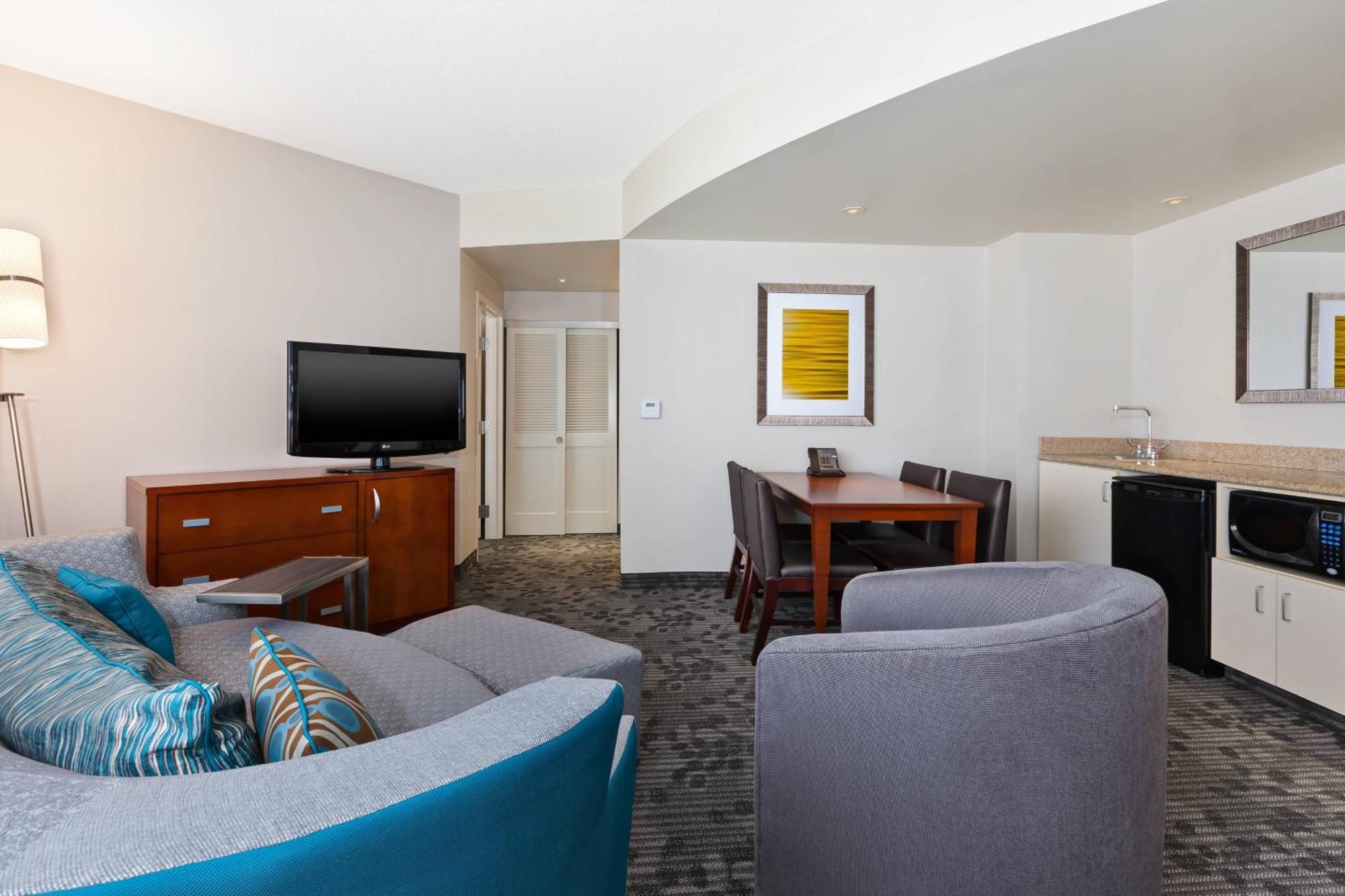 Courtyard By Marriott Oklahoma City Downtown Exterior photo